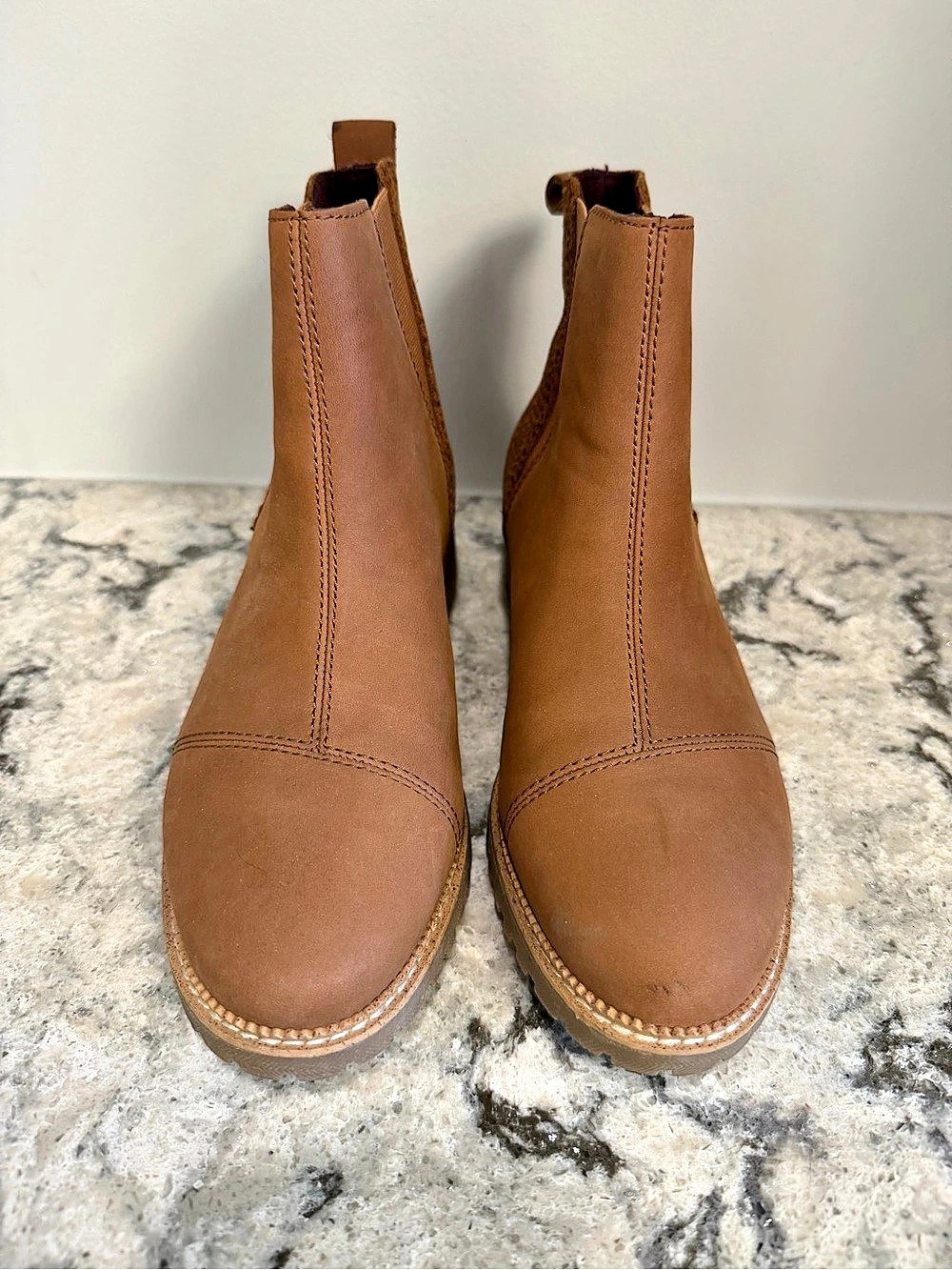 TOMS Dakota Water Resistant Boot Brown Ankle Boots. Size 7